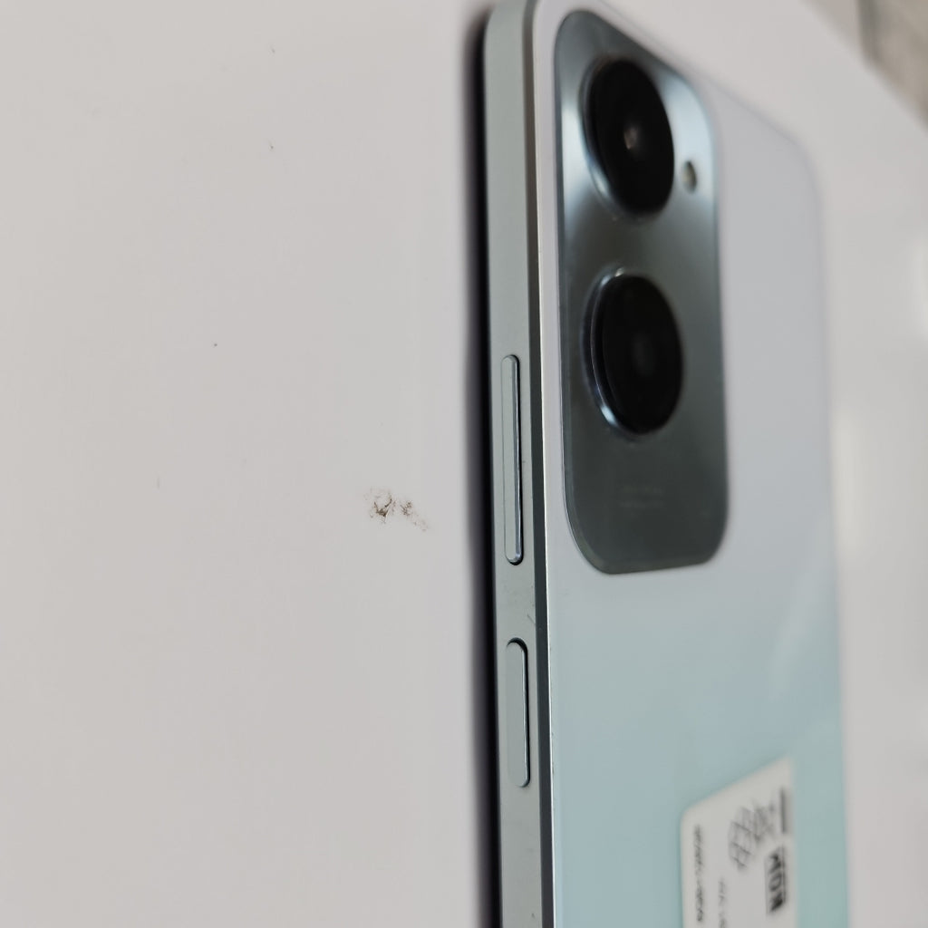 CELULAR VIVO Y18 V2333 128 GB 6 GB (SEMINUEVO)