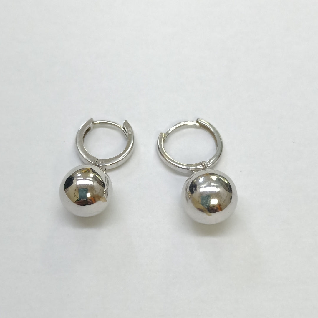 ARETES PAR ORO 14 K 2.8 GRMS (SEMINUEVO)