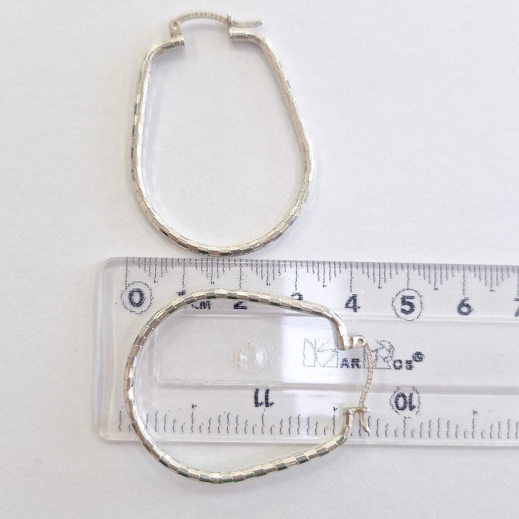 ARETES PAR PLATA 4,00 GRMS (SEMINUEVO)
