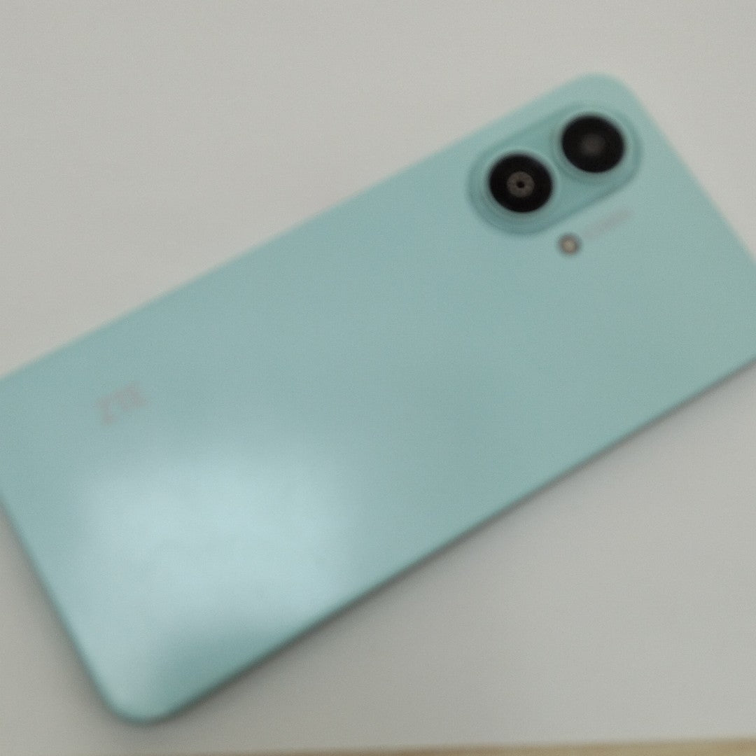 CELULAR ZTE BLADE A35E Z2466 (2024) 64 GB 2 GB RAM (SEMINUEVO)