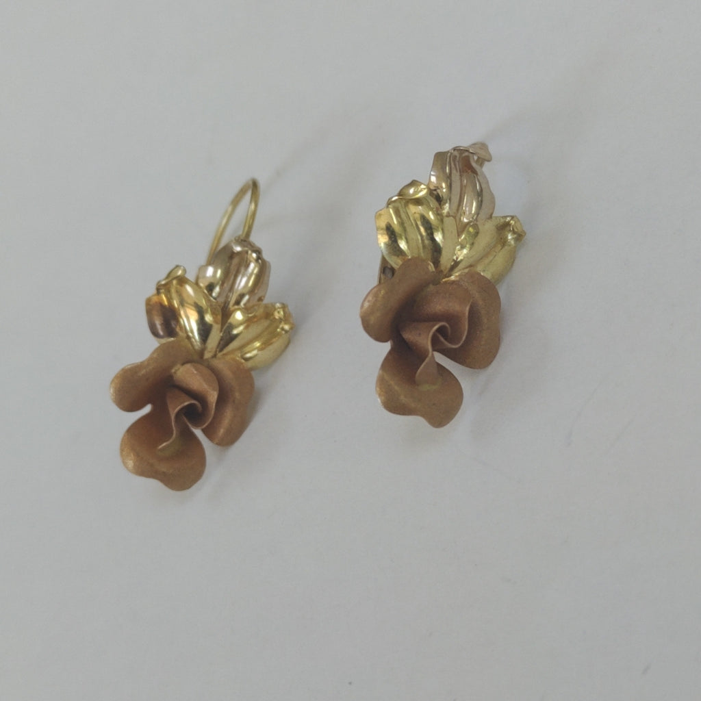 ARETES PAR ORO COMBINADO 14 K 3.9 GRMS (SEMINUEVO)