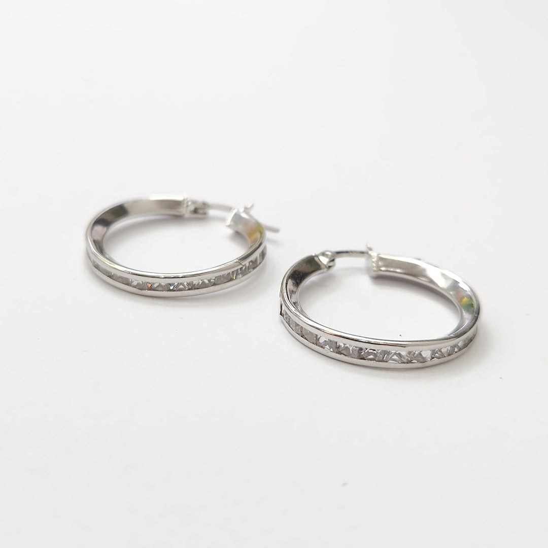 ARRACADAS PAR ORO BLANCO 14 K 2.9 GRMS (SEMINUEVO)
