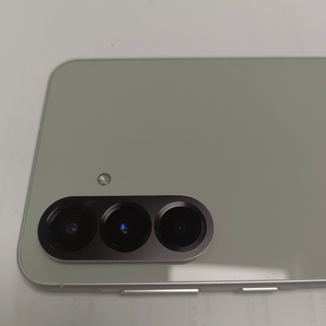 CELULAR SAMSUNG GALAXY A56 SM-A566E (2025) 256 GB 8 GB RAM (SEMINUEVO)