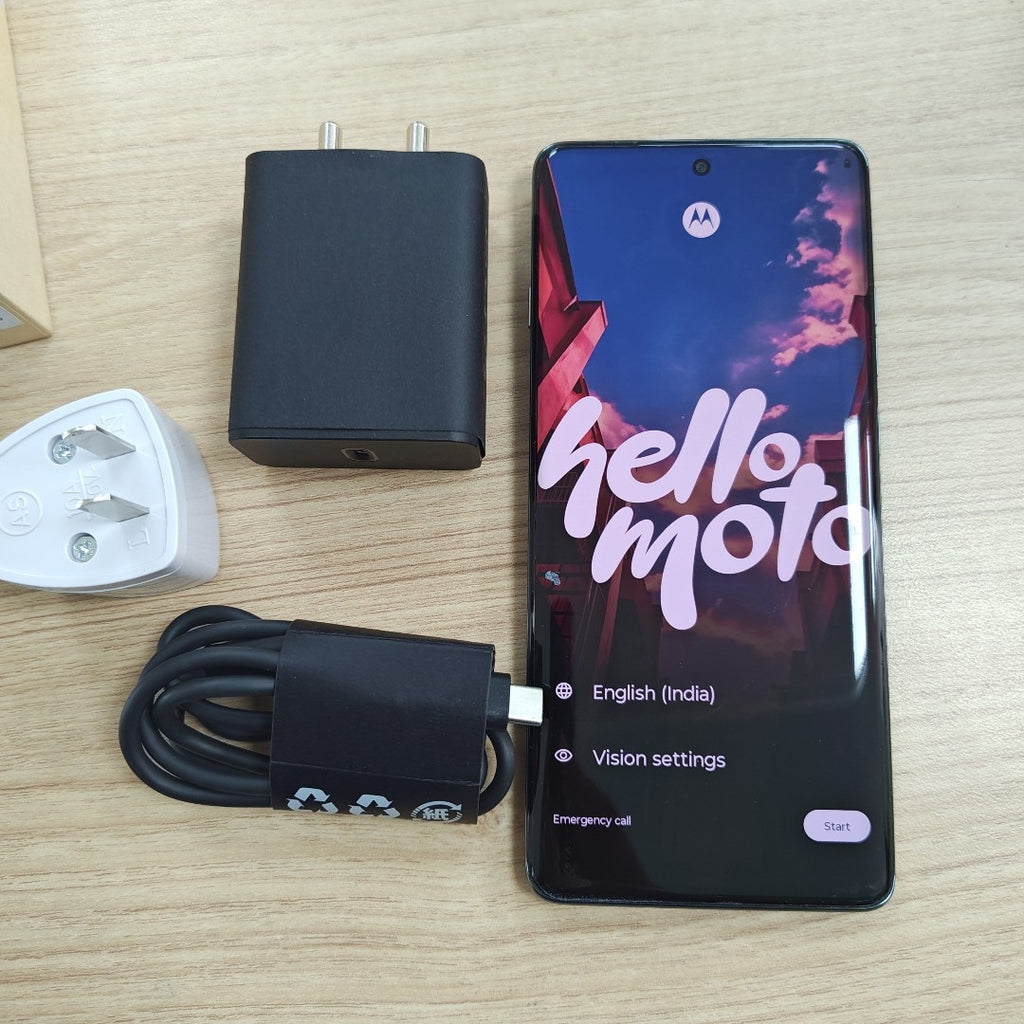 CELULAR MOTOROLA EDGE 60 PRO XT2507-2 (2025) 256 GB 8 GB RAM (SEMINUEVO)