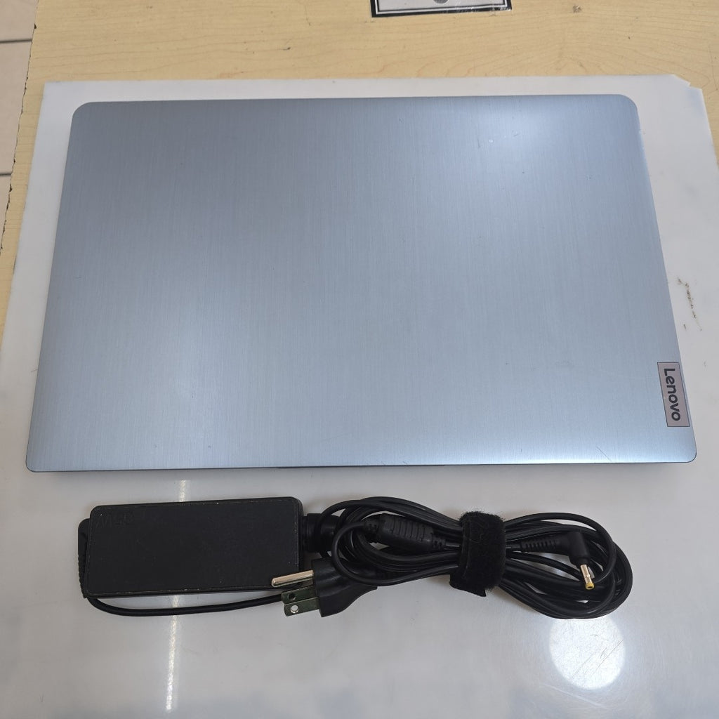 LAPTOP LENOVO IDEAPAD 3 15IAU7 (2023) 512 GB SSD 12 GB RAM (SEMINUEVO)