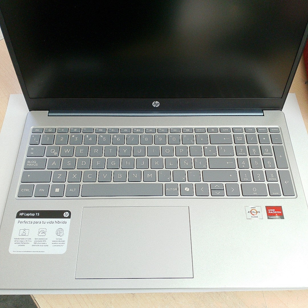 LAPTOP HP 15-FC0212LA (2025) 512 GB SSD 8 GB RAM (SEMINUEVO)