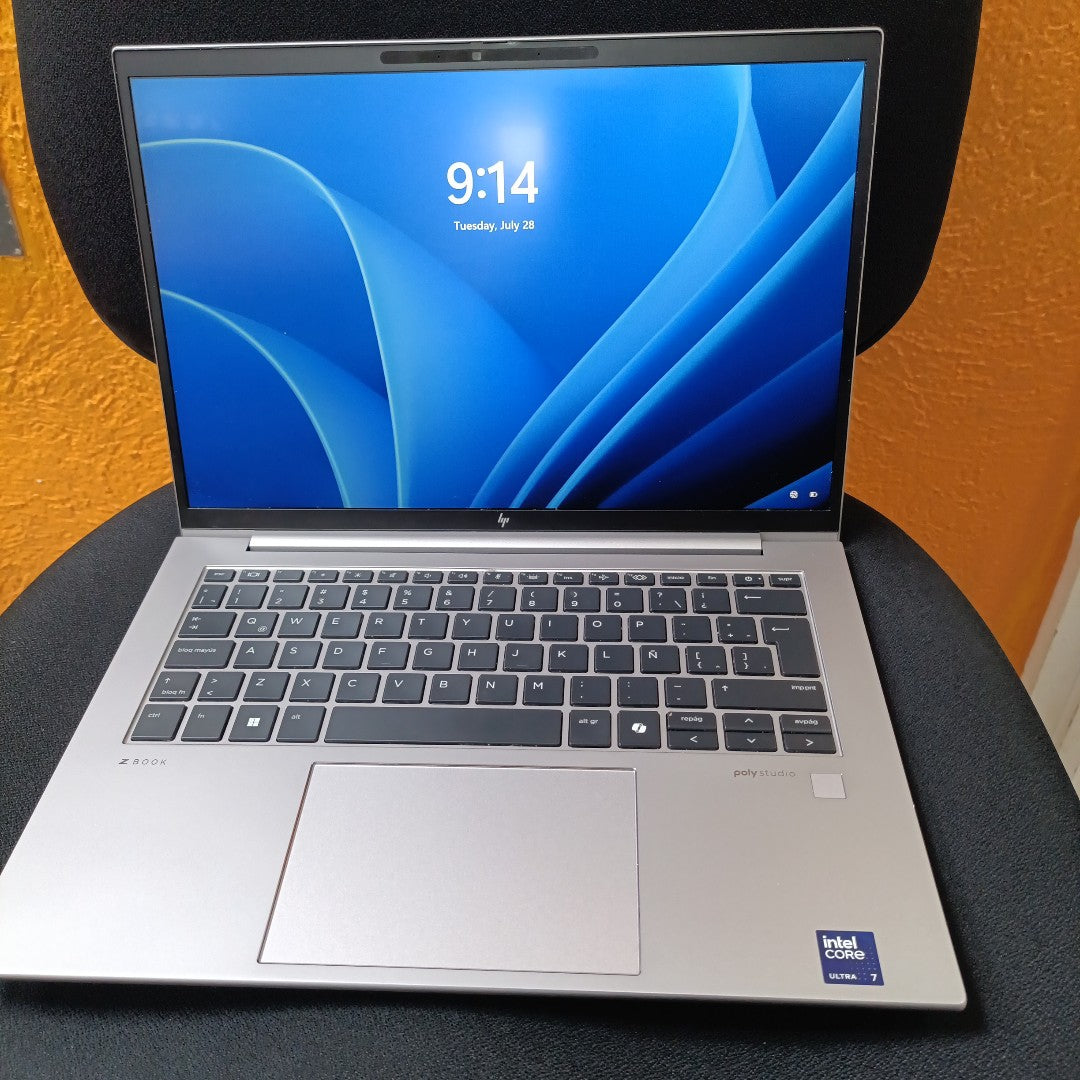 LAPTOP HP ZBOOK FIREFLY 14 G11 (2024) 512 GB SSD 16 GB RAM (SEMINUEVO)