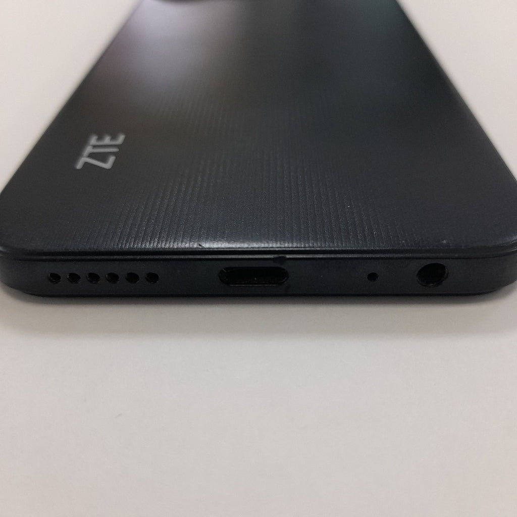 CELULAR ZTE BLADE V50 SMART 7060 128 GB 4 GB RAM (SEMINUEVO)