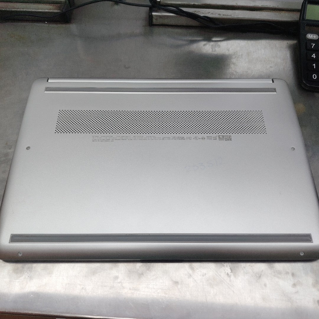 LAPTOP HP 14-DQ0530LA (2024) 256 GB SSD 8 GB RAM (SEMINUEVO)