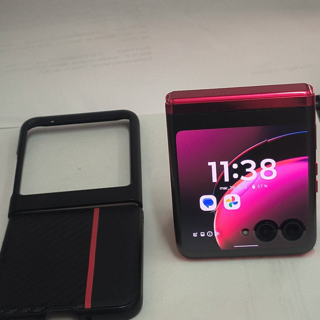 CELULAR MOTOROLA RAZR+ XT2321-3 (2023) 256 GB 8 GB RAM (SEMINUEVO)