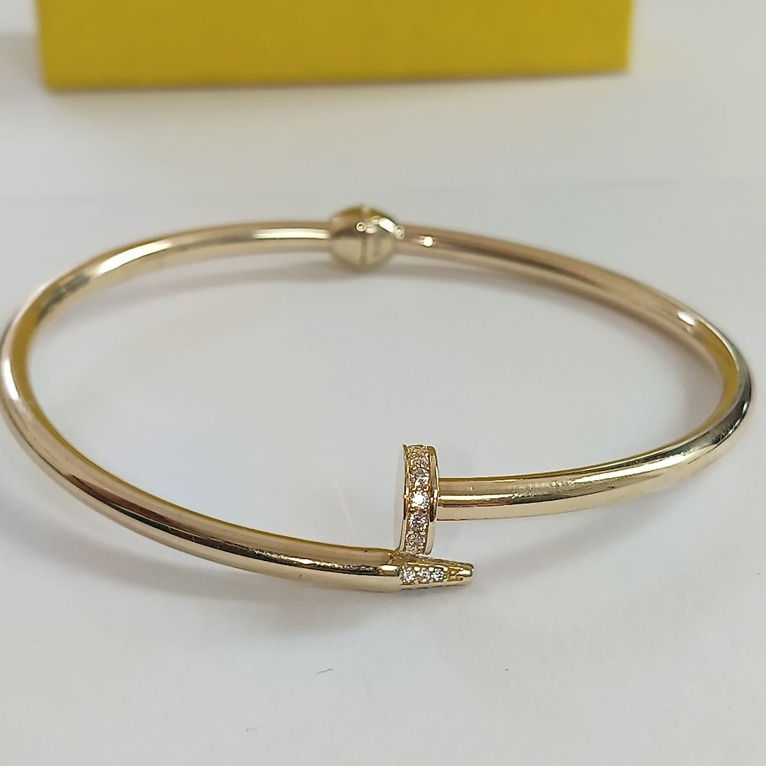 PULSERA CLAVO ORO 14K 6.2 (NUEVO)