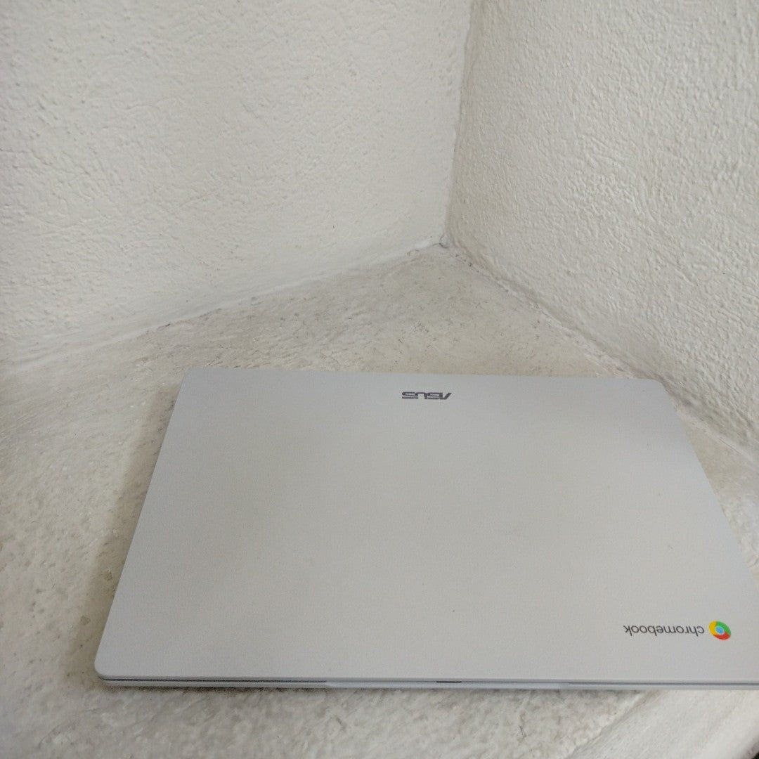 LAPTOP ASUS CROMEBOOK CX1405CTA C8G128-C1 (2025) 128 GB 8 GB RAM (SEMINUEVO)