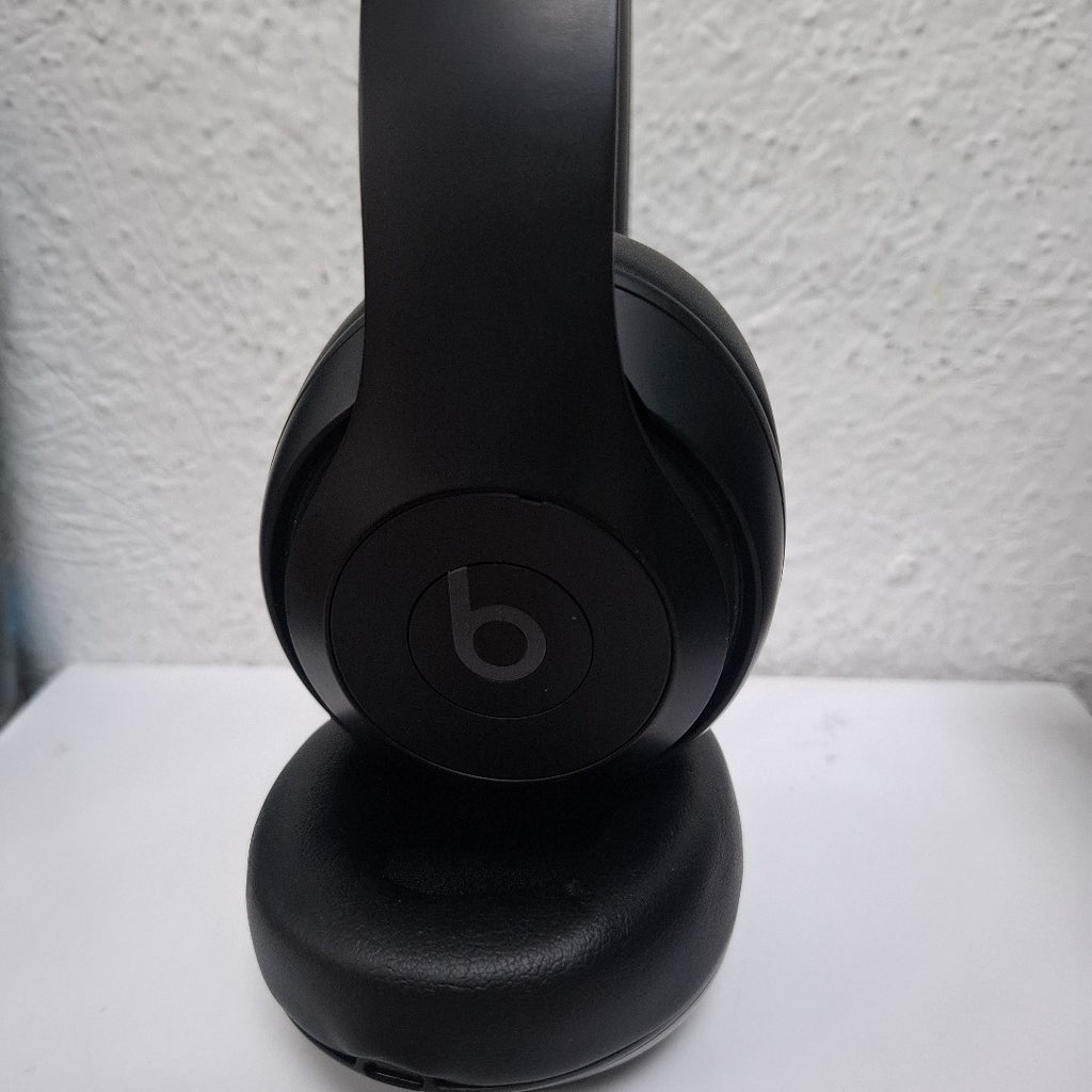 AUDIFONOS BEATS STUDIO PRO INALAMBRICO OVER EAR (SEMINUEVO)