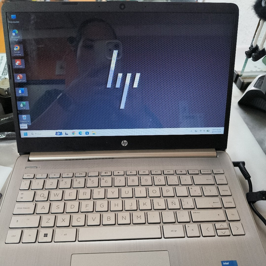 LAPTOP HP 14-DQ2502LA (2022) 256 GB SSD 8 GB RAM (SEMINUEVO)