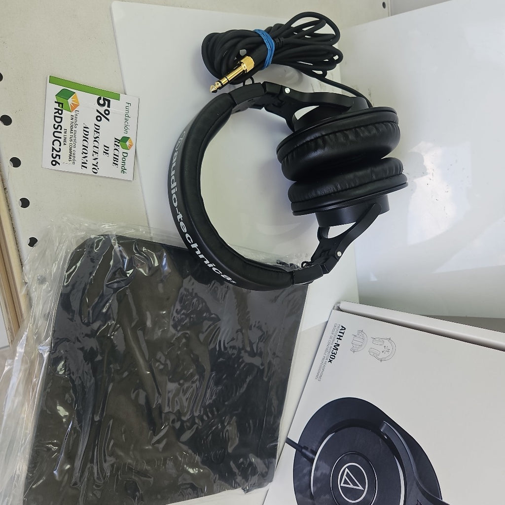 AUDIFONOS AUDIO-TECHNICA ATH-M30X ALAMBRICO OVER EAR (SEMINUEVO)
