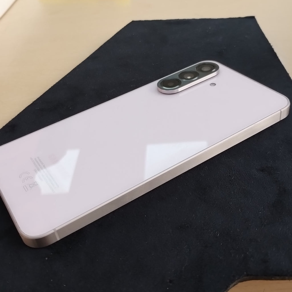 CELULAR SAMSUNG GALAXY A56 SM-A566B (2025) 128 GB 8 GB RAM (SEMINUEVO)