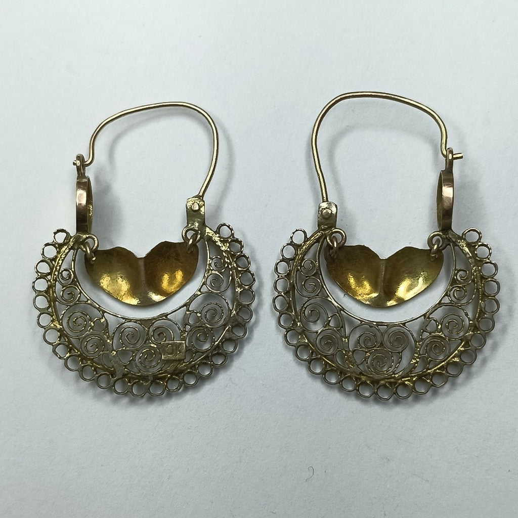 ARRACADAS PAR ORO 8 K 3.5 GRMS (SEMINUEVO)