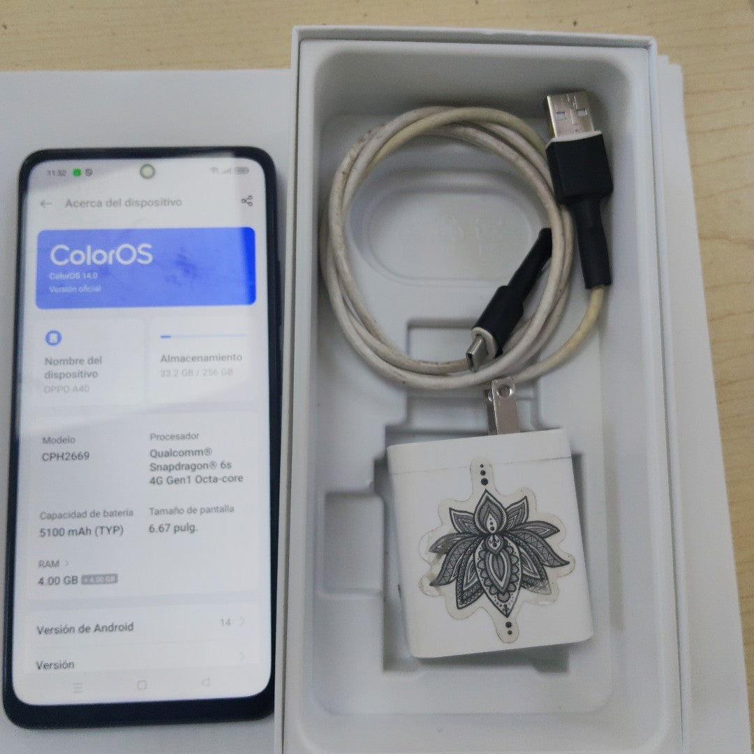 CELULAR OPPO A40 CPH2669 (2024) 256 GB 4 GB RAM (SEMINUEVO)