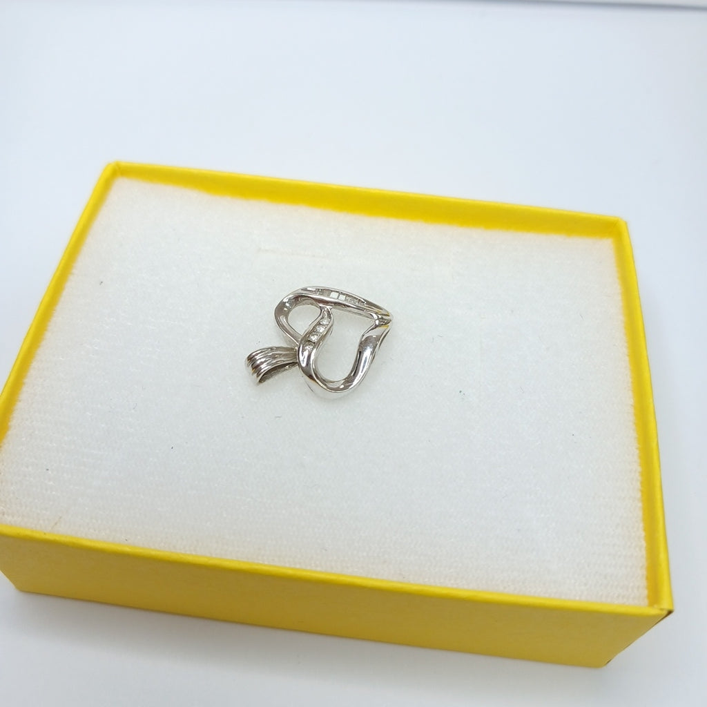 DIJE ORO, ORO BLANCO 10 K 1.9 GRMS (SEMINUEVO)