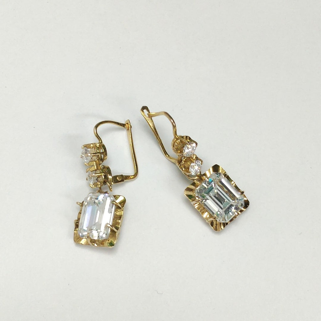 ARETES PAR ORO 14 K 5.7 GRMS (SEMINUEVO)
