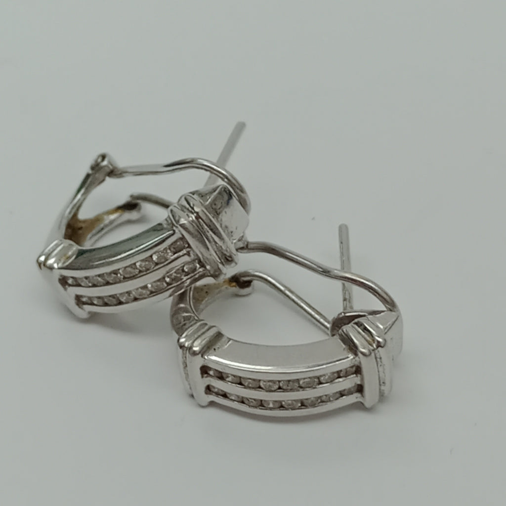 ARETES PAR ORO BLANCO 10 K 6 GRMS (SEMINUEVO)