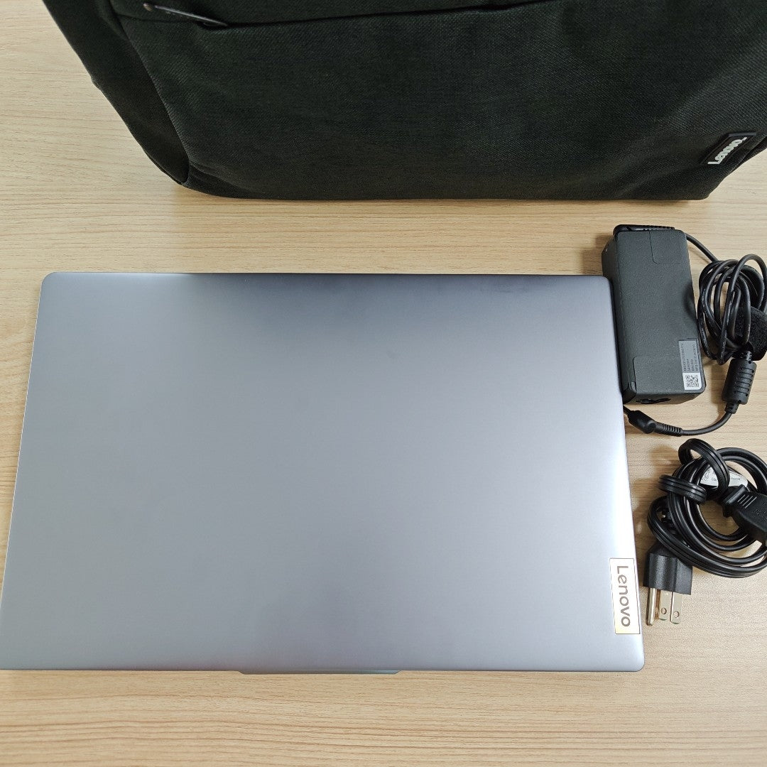 LAPTOP LENOVO IDEAPAD SLIM 3 15AMN8 (2025) 512 GB SSD 8 GB RAM (SEMINUEVO)