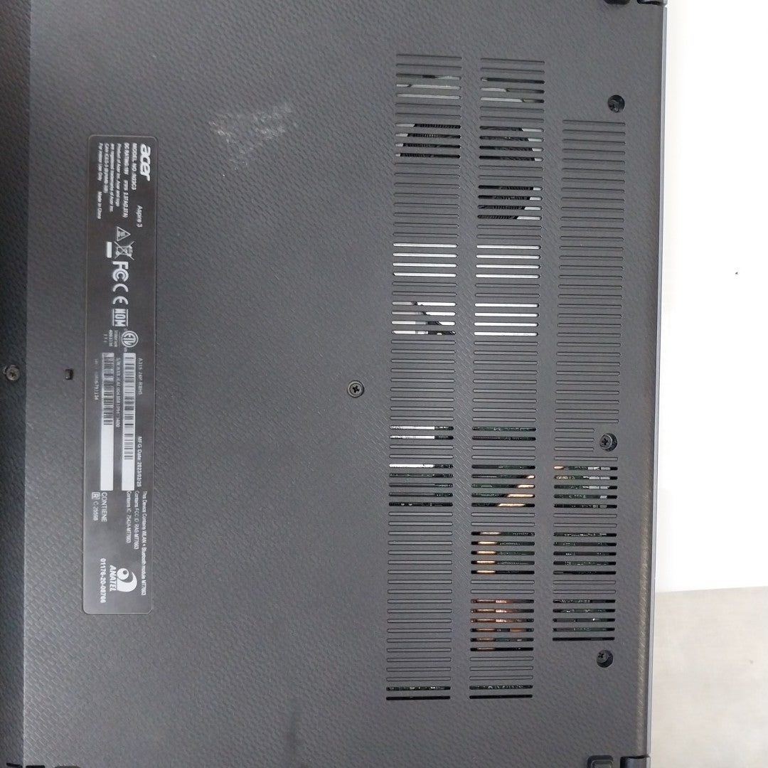 LAPTOP ACER ASPIRE 3 A315-24P-R8H5 (2023) 512 GB SSD 8 GB RAM (SEMINUEVO)