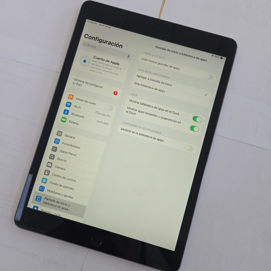 TABLETA APPLE IPAD 9 A2602 64 GB 3 GB RAM (SEMINUEVO)