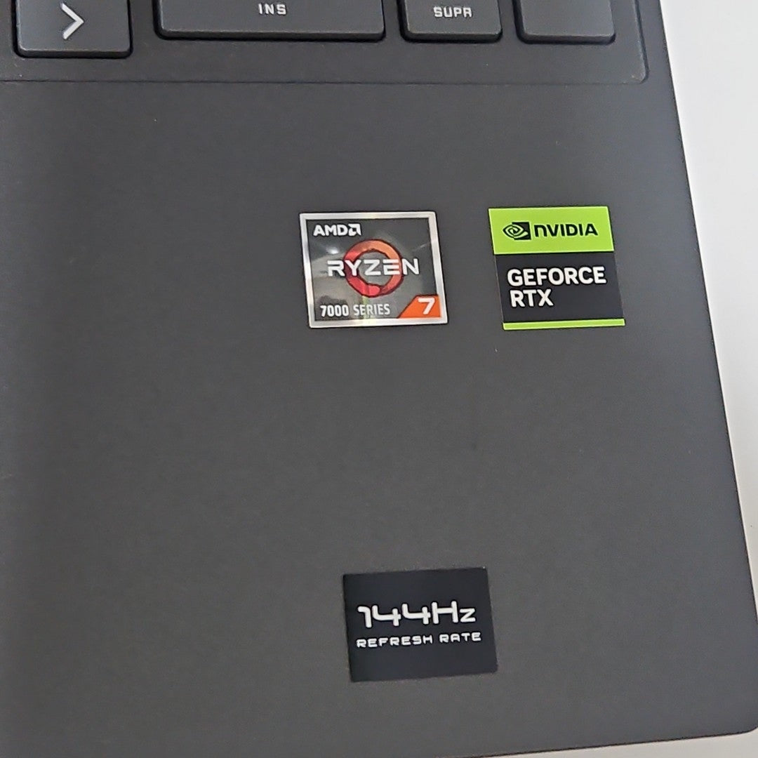 LAPTOP HP VICTUS 15-FB3020LA (2025) 512 GB SSD 16 GB RAM (SEMINUEVO)