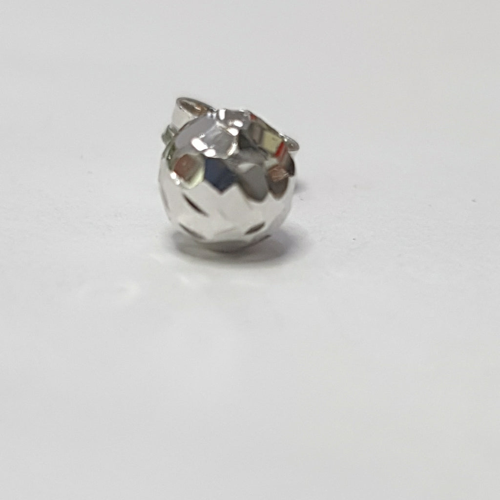BROQUELES PAR ORO BLANCO 14 K 1.3 GRMS (SEMINUEVO)