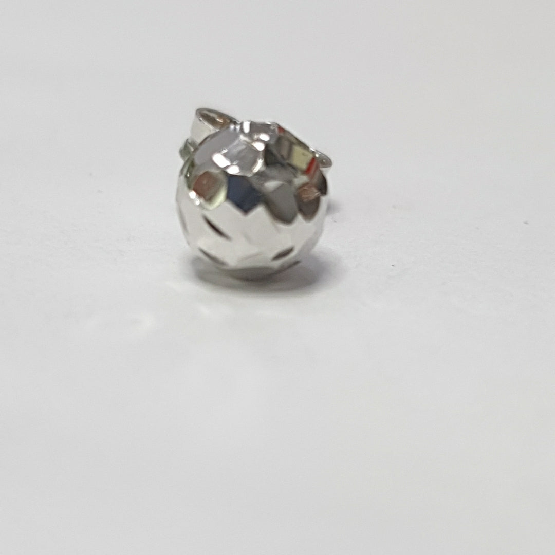 BROQUELES PAR ORO BLANCO 14 K 1.3 GRMS (SEMINUEVO)
