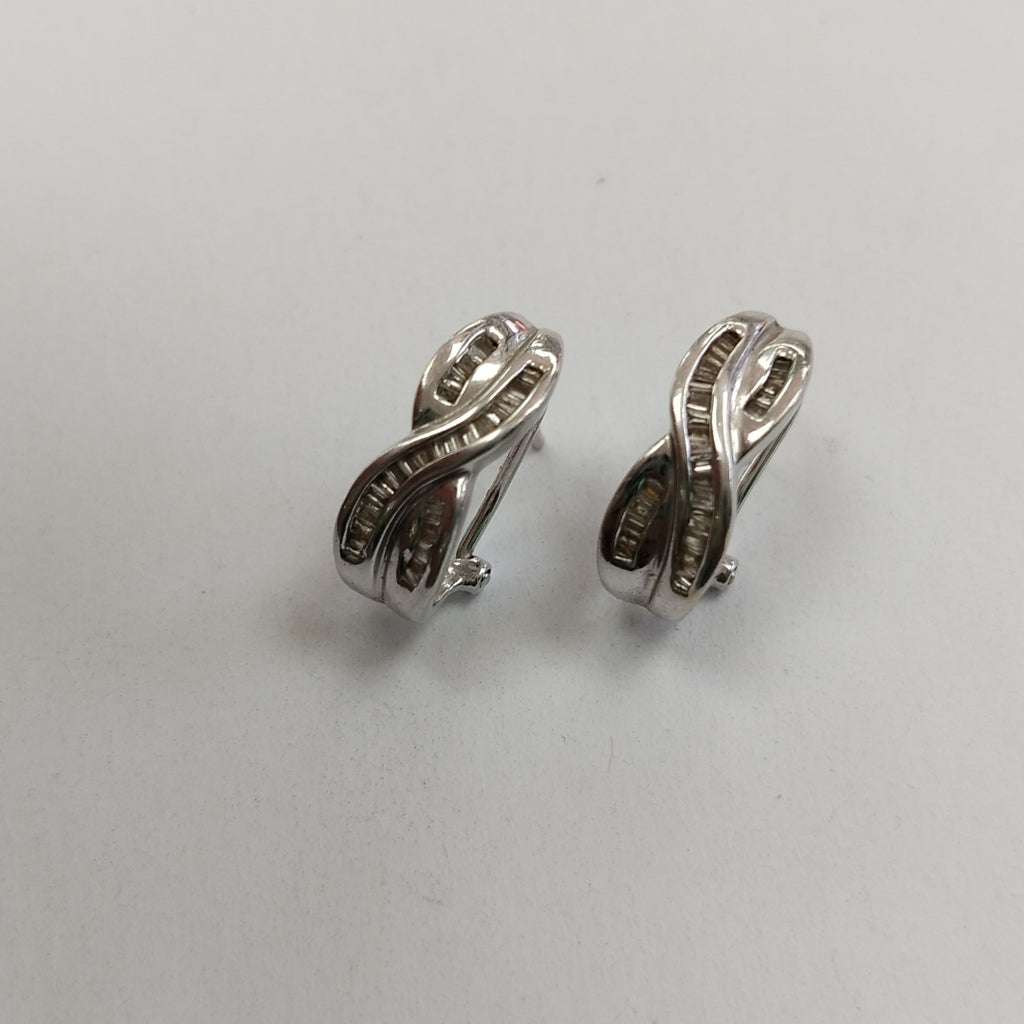 ARETES PAR ORO BLANCO 10 K 4.7 GRMS (SEMINUEVO)