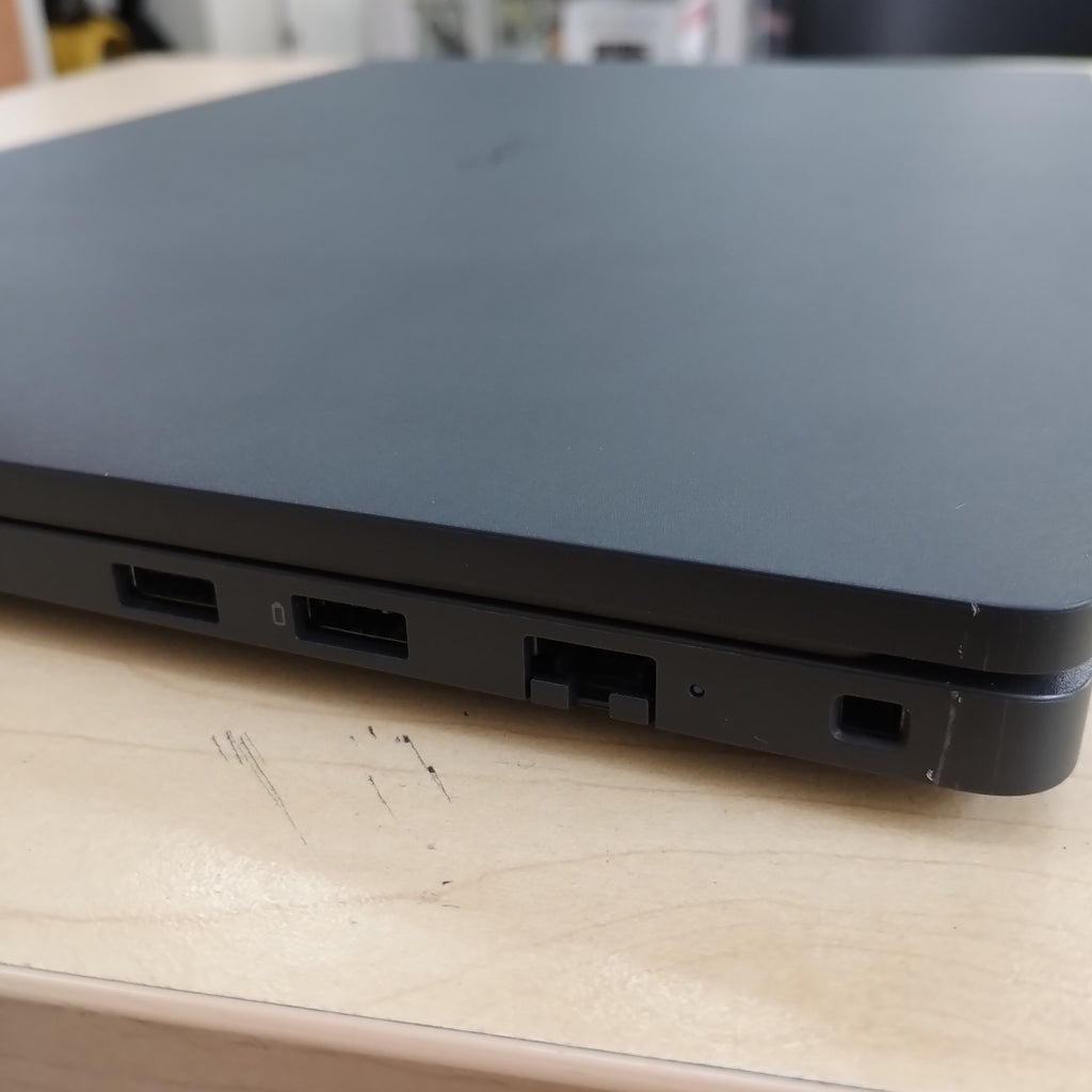 LAPTOP DELL PRO 16 (2025) 256 GB SSD 8 GB RAM (SEMINUEVO)