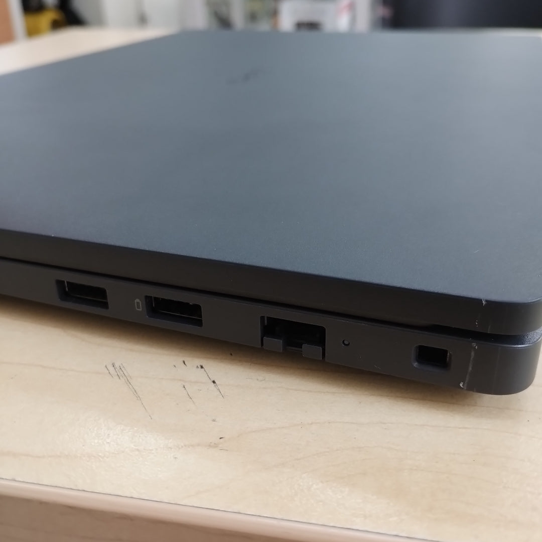 LAPTOP DELL PRO 16 (2025) 256 GB SSD 8 GB RAM (SEMINUEVO)