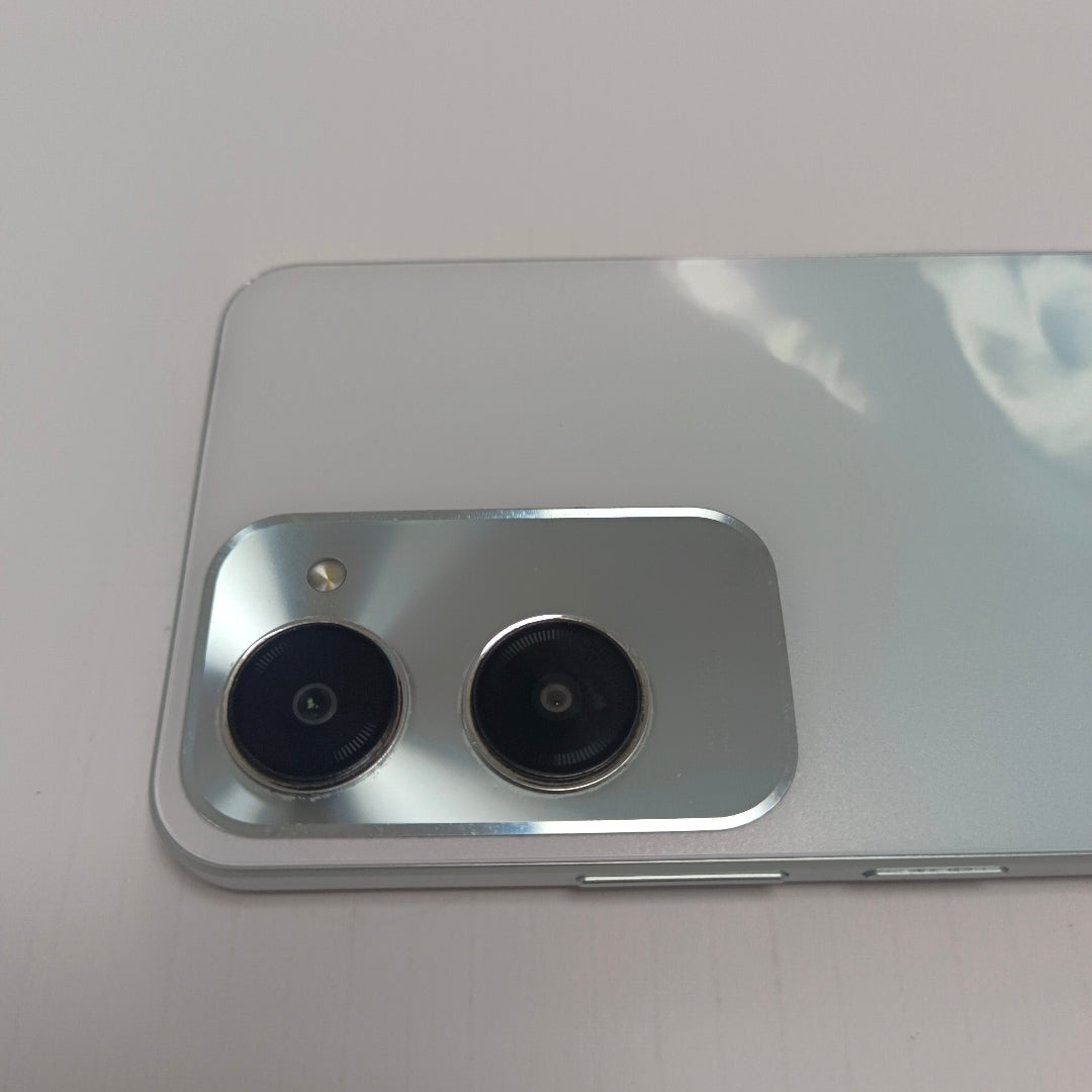 CELULAR VIVO Y18 V2333 256 GB 8 GB RAM (SEMINUEVO)