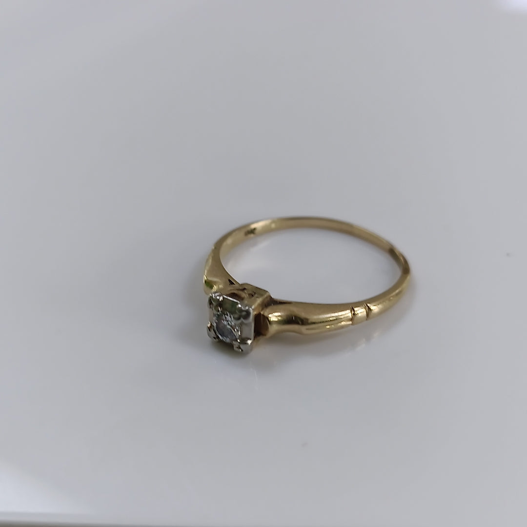 SOLITARIO ORO 14 K 1.2 GRMS (SEMINUEVO)