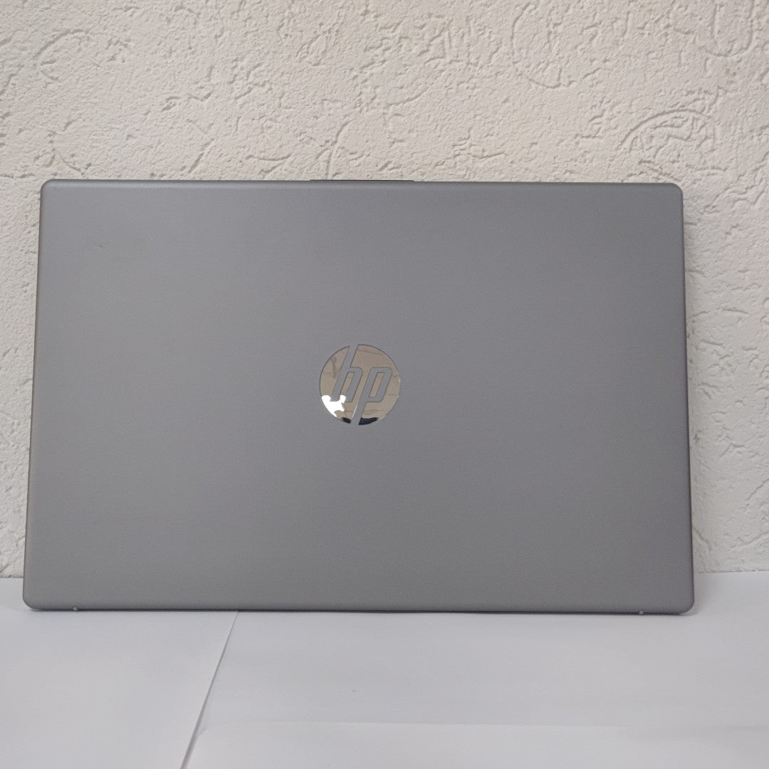 LAPTOP HP 255R G10 (2025) 512 GB SSD 8 GB RAM (SEMINUEVO)