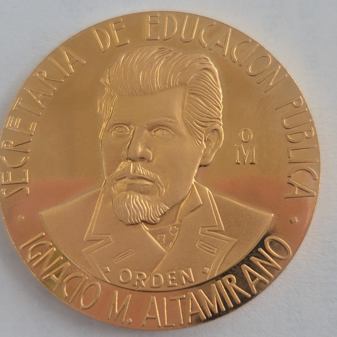 MEDALLA CONMEMORATIVA ORO 21 K 41.8 GRMS (SEMINUEVO)