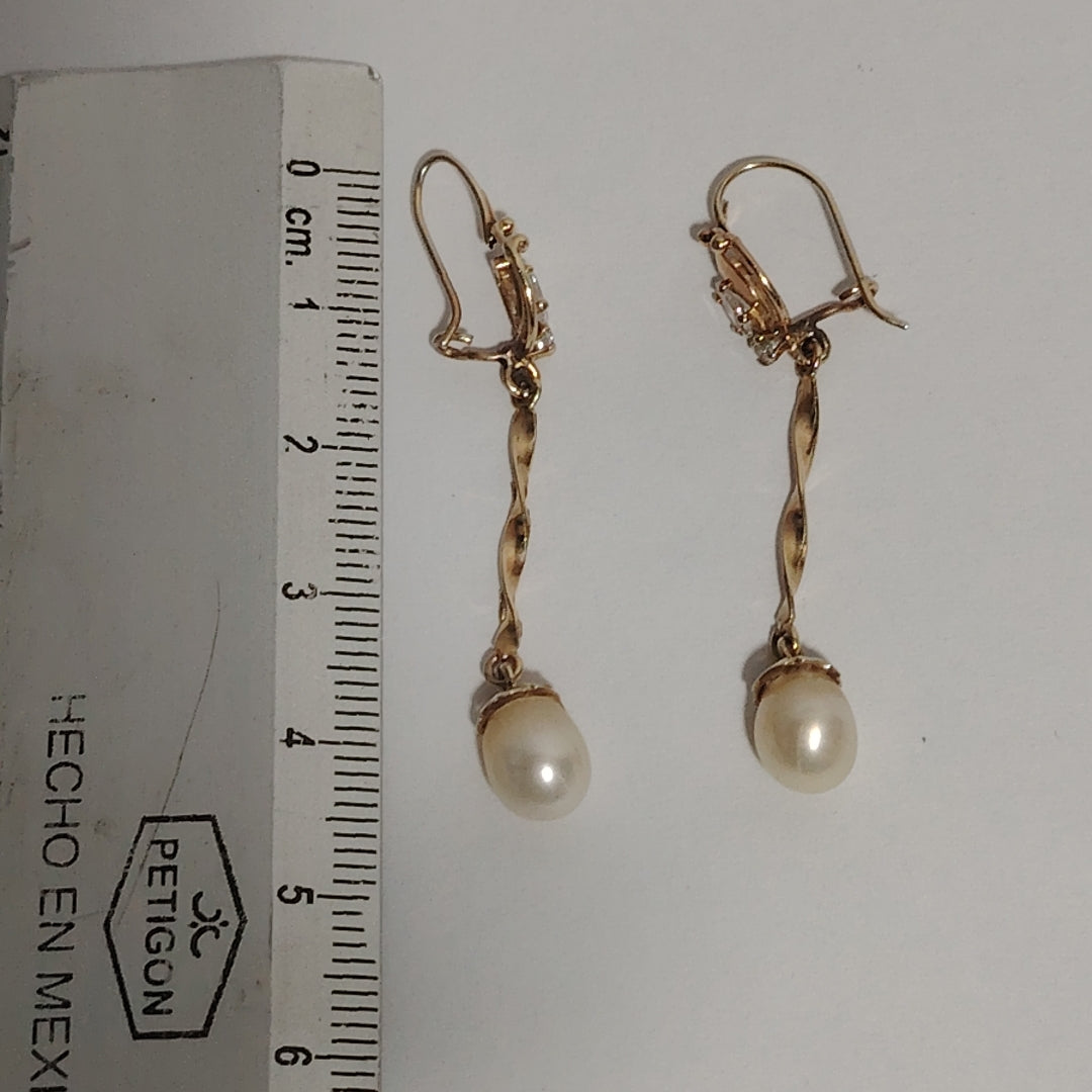 ARETES PAR ORO 10 K 1.9 GRMS (SEMINUEVO)