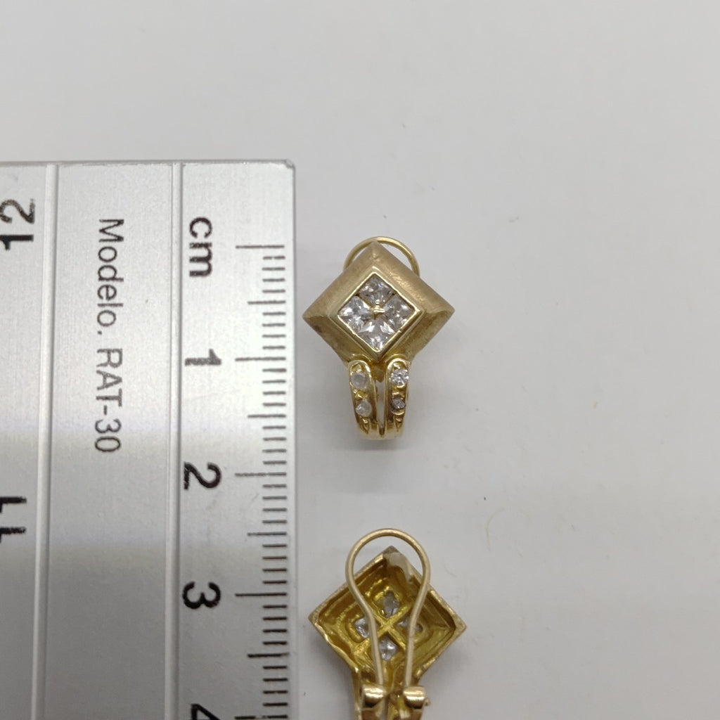 ARETES PAR ORO 10 K 4.7 GRMS (SEMINUEVO)