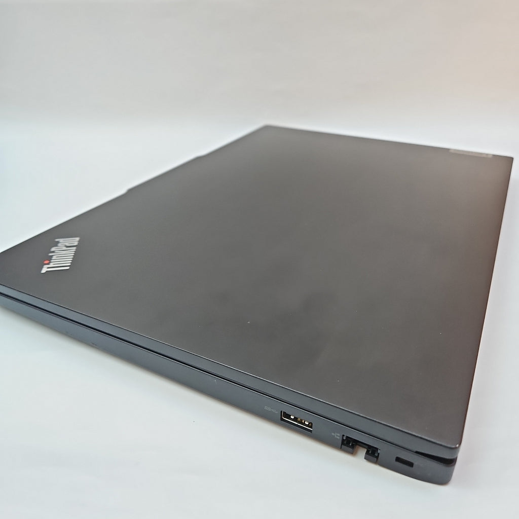 LAPTOP LENOVO THINKPAD E16 GEN 1 (2024) 512 GB SSD 16 GB RAM (SEMINUEVO)