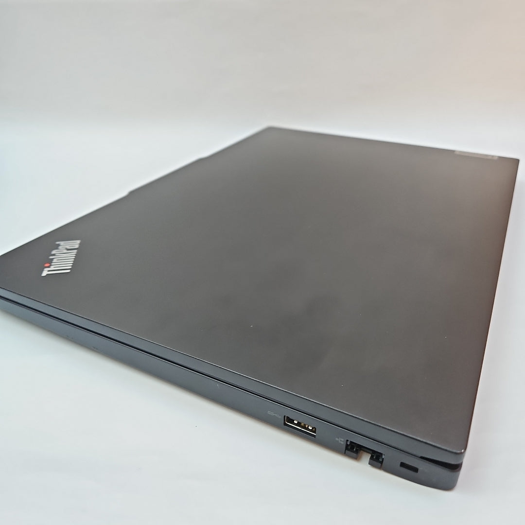 LAPTOP LENOVO THINKPAD E16 GEN 1 (2024) 512 GB SSD 16 GB RAM (SEMINUEVO)