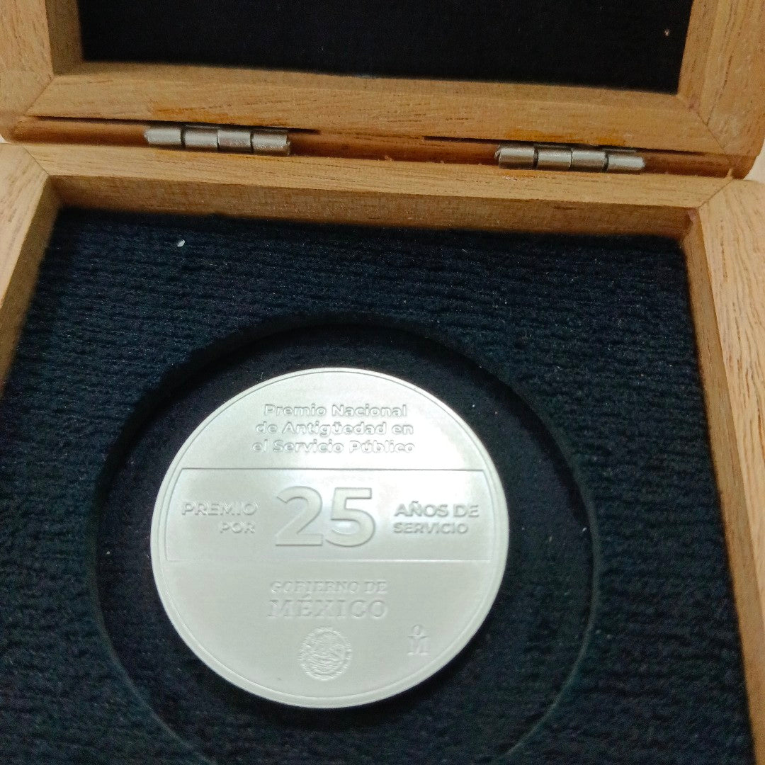 MEDALLA CONMEMORATIVA PLATA 27.9 GRMS (SEMINUEVO)