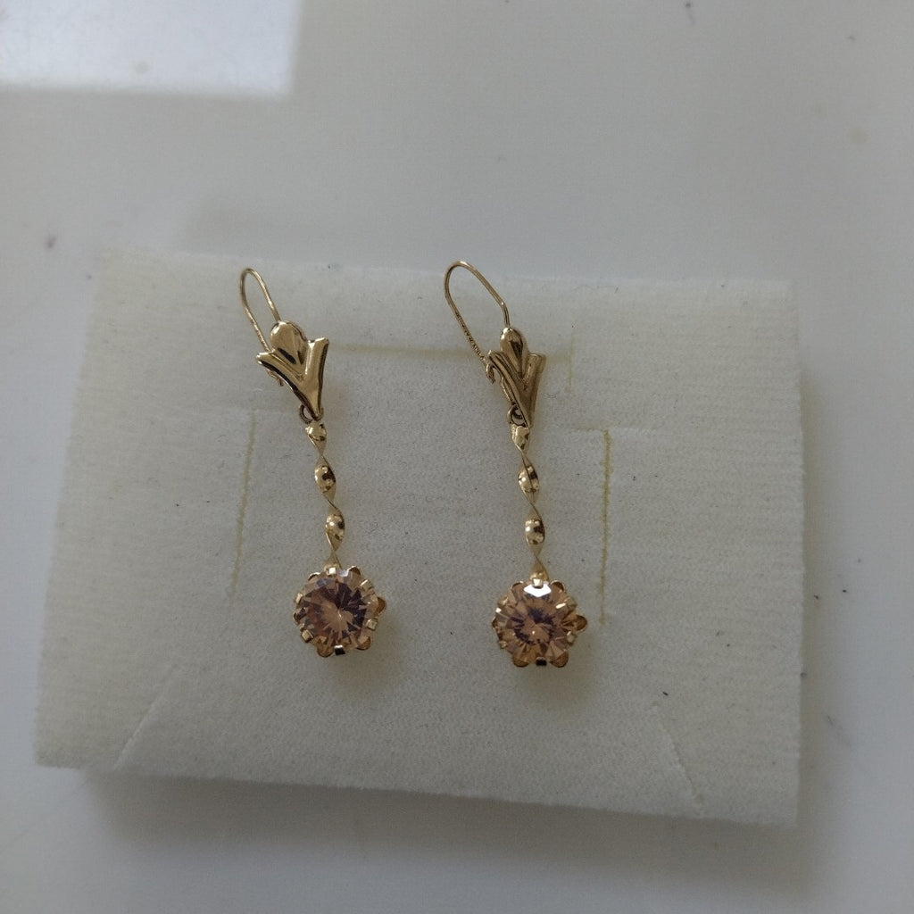 ARETES PAR ORO 14 K 2.9 GRMS (SEMINUEVO)