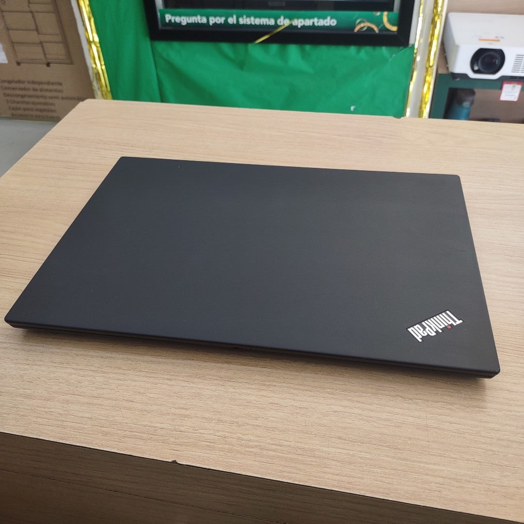 LAPTOP LENOVO THINKPAD T14 GEN 2 (2023) 512 GB SSD 16 GB RAM (SEMINUEVO)