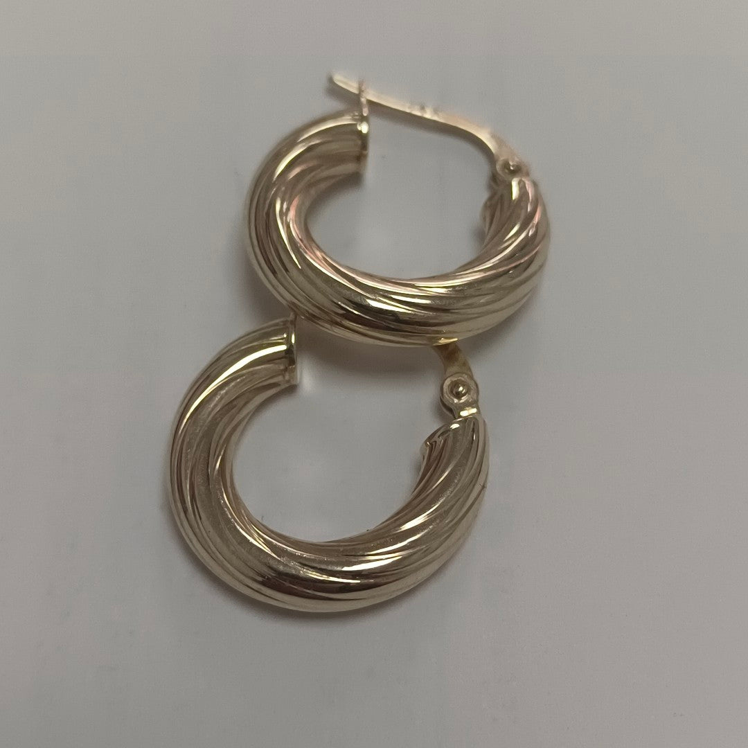 ARETES PAR ORO 14 K 1.6 GRMS (SEMINUEVO)