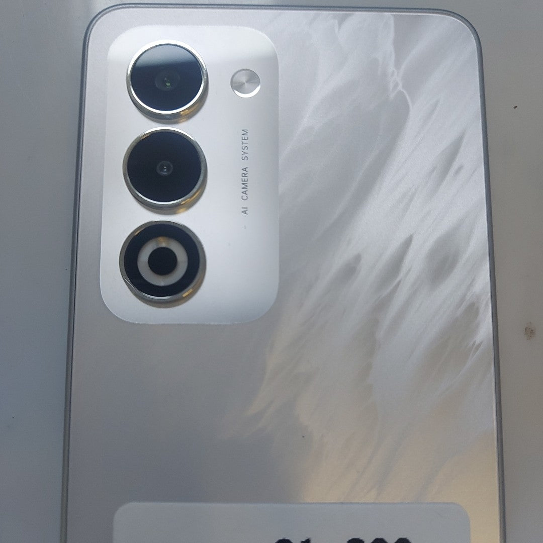 CELULAR OPPO A5 CPH2727 (2025) 256 GB 4 GB RAM (SEMINUEVO)