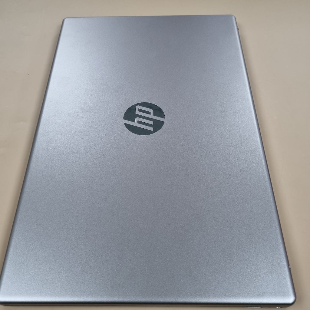 LAPTOP HP 15-FC0068LA (2024) 512 GB SSD 8 GB RAM (SEMINUEVO)