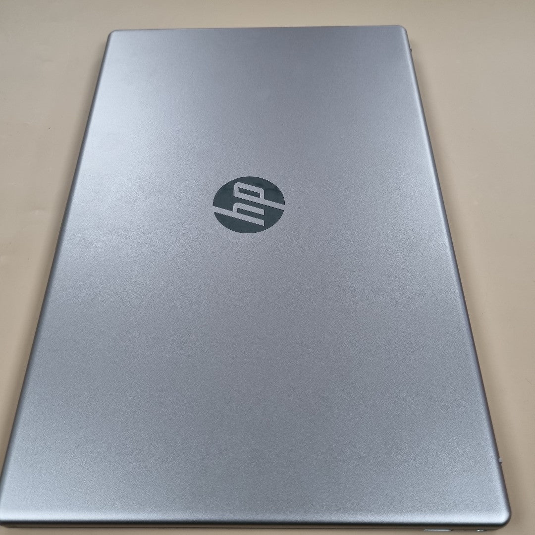 LAPTOP HP 15-FC0068LA (2024) 512 GB SSD 8 GB RAM (SEMINUEVO)