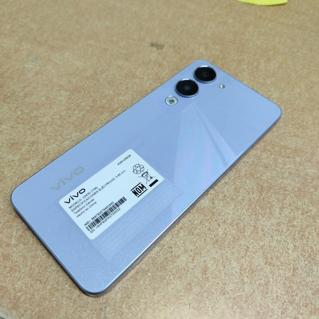 CELULAR VIVO Y04 V2430 (2025) 256 GB 4 GB RAM (SEMINUEVO)